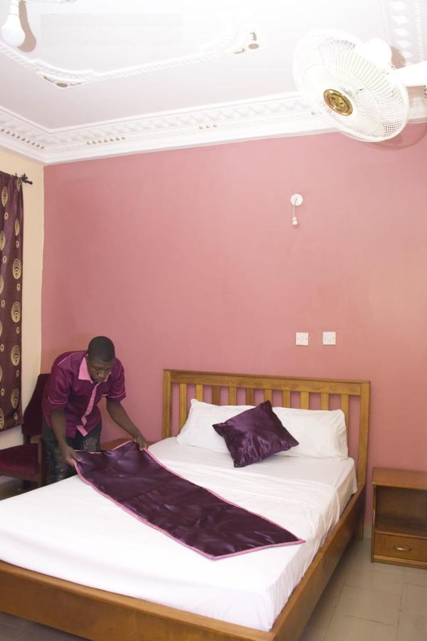 Britannia Hotel Cmr Yaounde Exterior photo