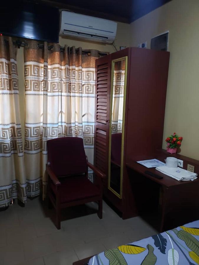 Britannia Hotel Cmr Yaounde Exterior photo