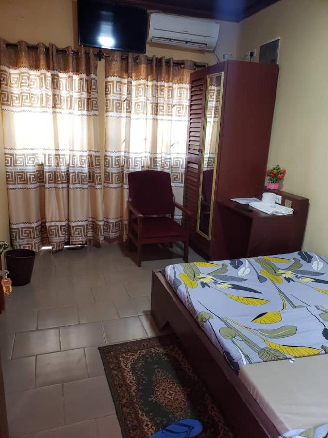 Britannia Hotel Cmr Yaounde Exterior photo