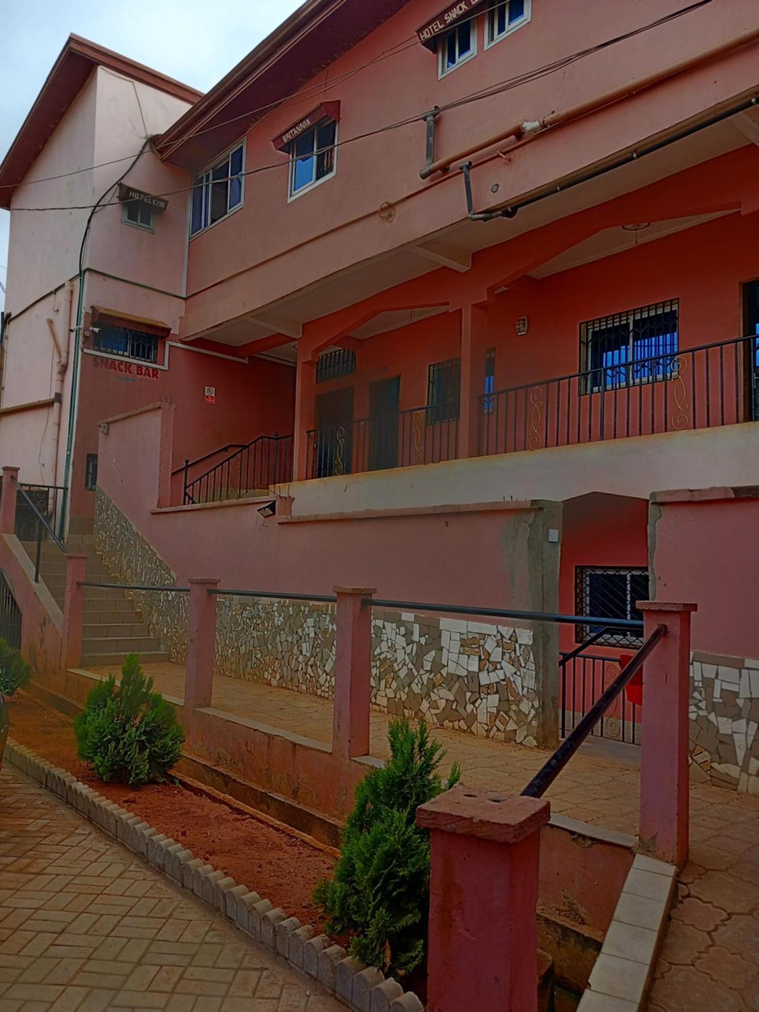 Britannia Hotel Cmr Yaounde Exterior photo